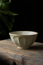 Load image into Gallery viewer, Gohobi Handmade Japanese Style Pear Blossom Stoneware Pasta Bowl Plate