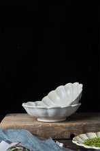 Load image into Gallery viewer, Gohobi Handmade Japanese Style Pear Blossom Stoneware Pasta Bowl Plate