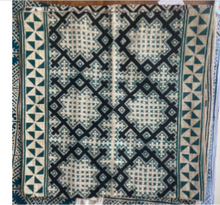 Load image into Gallery viewer, Passa Paa Linen Cushion Cover