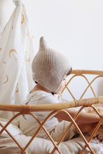 Load image into Gallery viewer, Knitted Pixie Hats For Babies and Toddlers
